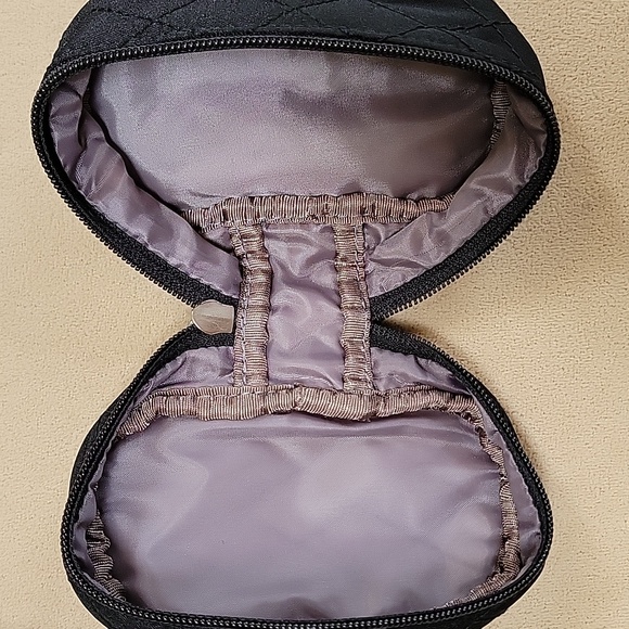 Black Quilted Cosmetic Travel Bag Set Of 4 NWOT - Picture 11 of 14